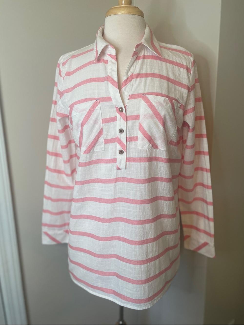 Soft Surroundings Pink and White Striped Lightweight Pullover Medium